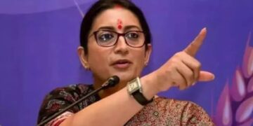 हनुमान बनकर कांग्रेस की लंका में आग लगानी है……केंद्रीय मंत्री स्मृति ईरानी का राहुल गांधी पर तंज