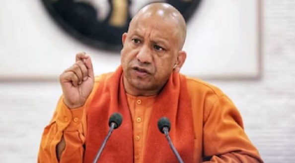 सीएम योगी का राहुल गांधी पर निशाना, बोले- मुगल सम्राटों के अत्याचारों पर भी बात करें