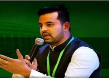 कर्नाटक स्कैंडल में JDS का बड़ा एक्शन, सांसद प्रज्ज्वल रेवन्ना पार्टी से सस्पेंड