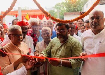 घोसी लोकसभा अंतर्गत रतनपुरा में हुआ चुनाव कार्यालय का भव्य उद्घाटन
