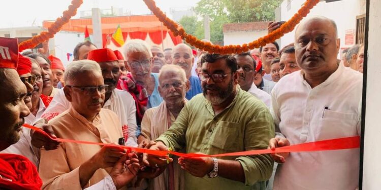 घोसी लोकसभा अंतर्गत रतनपुरा में हुआ चुनाव कार्यालय का भव्य उद्घाटन