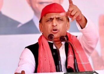 वैक्सीन के जरिए जान और 400 पार के नारे के साथ संविधान के पीछे पड़ी है भाजपा, लखीमपुर में बोले अखिलेश