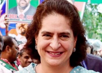 भाजपा ने किशोरी शर्मा को बताया क्लर्क तो प्रिंयका गांधी ने कर दी कड़ी आलोचना, जानें क्या कहा