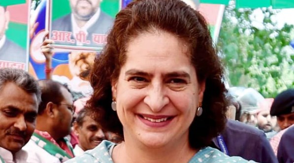 भाजपा ने किशोरी शर्मा को बताया क्लर्क तो प्रिंयका गांधी ने कर दी कड़ी आलोचना, जानें क्या कहा