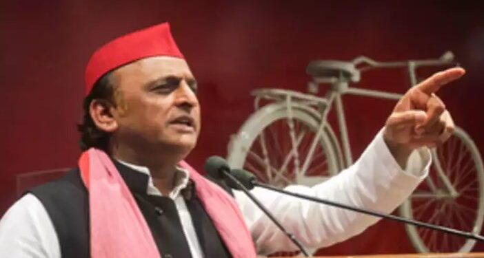 संभल हिंसा: अखिलेश ने फोटो जारी कर पूछा पहले पहल फसाद की वजह बने, उनकी तस्वीरें कब लगेंगी