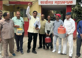 पेयजल की समस्या को लेकर महाप्रबंधक जल संस्थान को दिया ज्ञापन