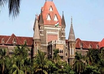 महाराष्ट्र में अवैध बैनर-होर्डिंग को स्थिति भयावह: हाई कोर्ट