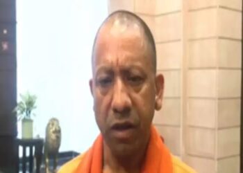 महाकुंभ भगदड़ पर भावुक हुए सीएम योगी, मृतकों के परिजनों को 25-25 लाख के मुआवजे का ऐलान