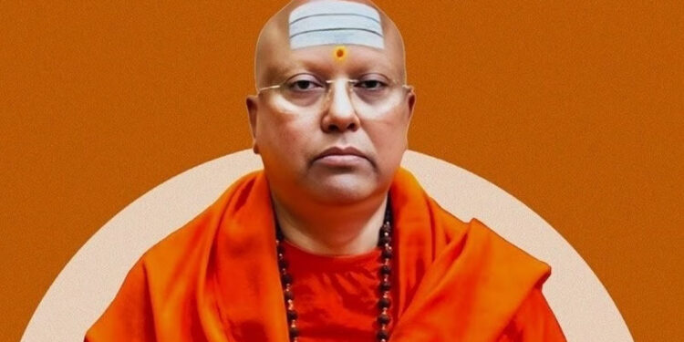 अश्लील मैसेज, जबरन छूने की कोशिश, छात्राओं संग यौन शोषण के आरोप में फरार स्वामी चैतन्यानंद सरस्वती