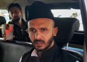 नवरात्र में मीट शॉप बंद करने की मांग पर सपा सांसद बर्क का पलटवार, बोले- असली मुद्दों से भटका रही BJP