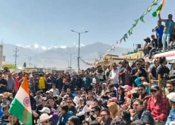 लेह में हिंसक प्रदर्शन, चार मौतें, 70 घायल – लद्दाखियों की क्या है असली नाराज़गी?