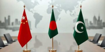 अफगानिस्तान-पाकिस्तान संघर्ष में चीन की एंट्री, दोनों पड़ोसियों को दी शांति की सलाह