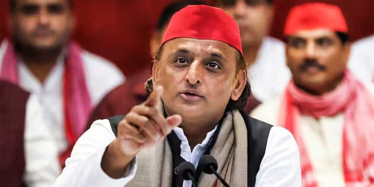 अखिलेश यादव का हमला, अगर एनकाउंटर से कानून-व्यवस्था सुधरती है, तो अखिलेश दुबे का एनकाउंटर क्यों नहीं हुआ?