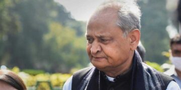 बिहार चुनाव से पहले फ्रेंडली फाइट पर सुलह के संकेत, लालू से मिले अशोक गहलोत बोले सारे भ्रम जल्द दूर होंगे