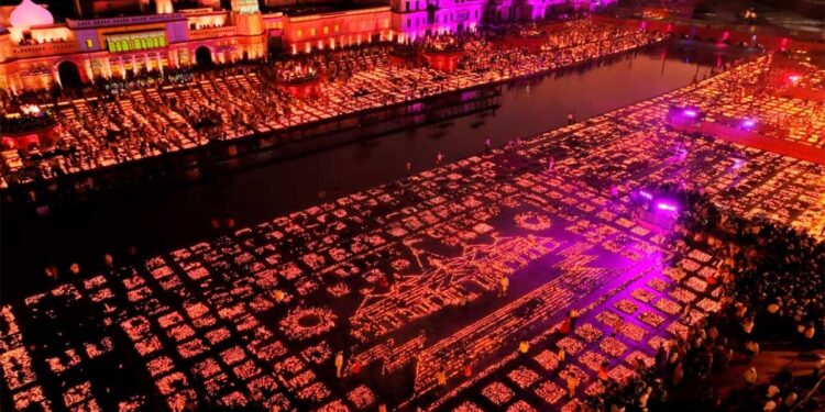 अयोध्या दीपोत्सव 2025, योगी सरकार की बड़ी तैयारी, श्रद्धालुओं की सेहत पर रहेगी खास नजर,15 अस्थायी अस्पताल और 24 घंटे एंबुलेंस तैनात