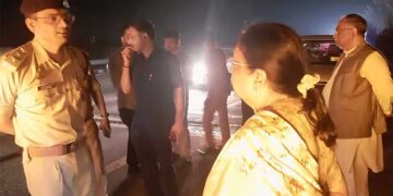 सड़क हादसे में बाल-बाल बचीं मंत्री बेबी रानी मौर्य, आगरा-लखनऊ एक्सप्रेसवे पर ट्रक से टकराई फॉर्च्यूनर