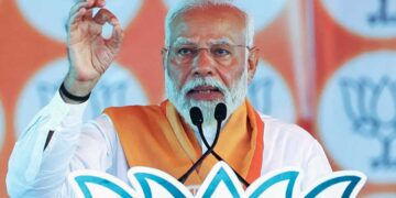 लालटेन युग वाले बिहार को नहीं दे पाएंगे बिजली, मुजफ्फरपुर में पीएम मोदी का RJD पर करारा तंज