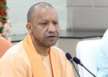 CM Yogi on Fire Safety: यूपी में आग की घटनाओं पर सीएम योगी सख्त, हर रीजन में बनेगी स्पेशलाइज्ड यूनिट