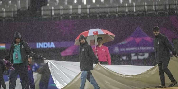 बारिश से अधर में लटका भारत-ऑस्ट्रेलिया सेमीफाइनल, अगर मैच रद्द हुआ तो कौन खेलेगा फाइनल में? जानें पूरा नियम