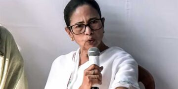 दुर्गापुर गैंगरेप केस पर ममता बनर्जी का बयान विवादों में, परिवार बोला—घटना आधी रात नहीं, रात 8 बजे की है