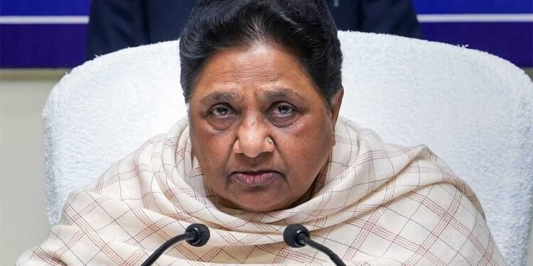 मुस्लिम लड़की लाओ, नौकरी पाओ बयान पर फूटी मायावती की नाराज़गी, बोलीं – यह विषैला हिंसात्मक खेल अति-निंदनीय