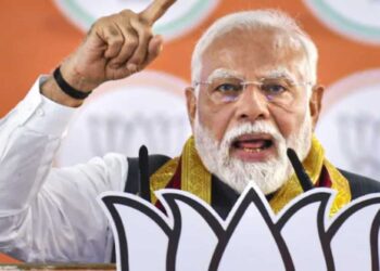 बिहार को अब लालटेन नहीं मोबाइल चाहिए, समस्तीपुर में पीएम मोदी का RJD पर तंज, बोले- जमानत पर चल रहे हैं ये लोग