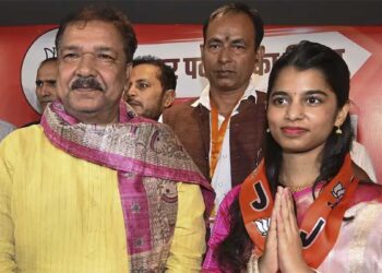 संगीत से सियासत तक, अलीनगर में BJP की नई धुन बनेंगी मैथिली ठाकुर, जानें सीट का पूरा समीकरण