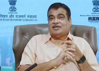 मैं क्यों गाली खाऊं?, नितिन गडकरी का बड़ा ऐलान, अब हर सड़क पर लगेगा QR कोड, जनता जान सकेगी किसकी है जिम्मेदारी