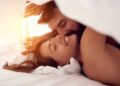 Right Age to Lose Virginity, वर्जिनिटी खोने की सही उम्र क्या है?, जानें साइंस और कानून क्या कहते हैं
