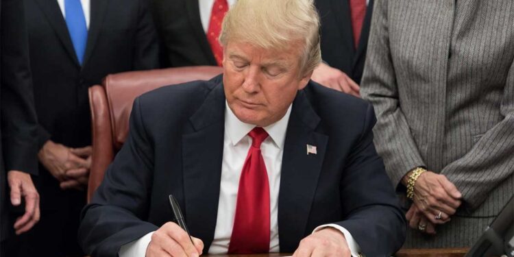 Russia Oil Issue: व्हाइट हाउस में दीवाली पार्टी के दौरान ट्रंप का दावा, भारत अब रूस से तेल नहीं खरीदेगा, बोले- मोदी चाहते हैं यूक्रेन युद्ध खत्म हो