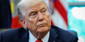 US Tariff On India, भारत के लिए राहत की खबर! ट्रंप ने जेनेरिक दवाओं पर टैरिफ लगाने का फैसला टाला