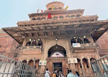 श्री बांके बिहारी मंदिर के अब घर बैठे होंगे दर्शन, जल्द शुरू होगी लाइव स्ट्रीमिंग, कॉरिडोर और अतिक्रमण पर भी हुआ बड़ा फैसला