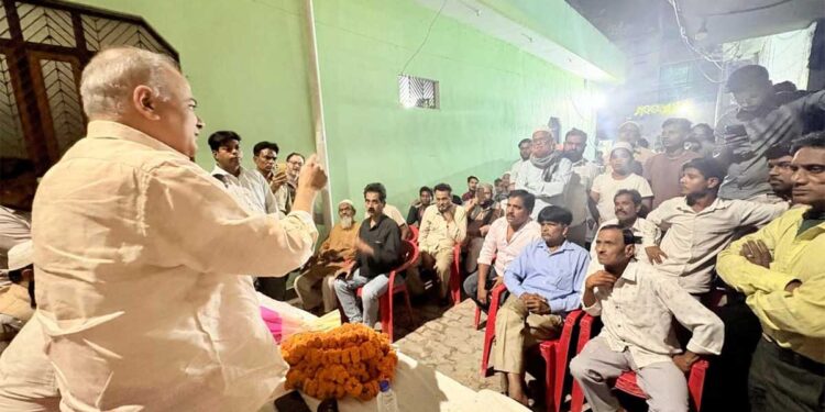 लखनऊ पश्चिम में मो० रेहान का जनसंपर्क अभियान तेज़, कहा – "मैं नेता नहीं, इस विधानसभा का बेटा हूँ"