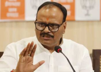 घुसपैठियों में भगदड़ मची है, SIR पर हो रही सियासत को लेकर ब्रजेश पाठक का विपक्ष पर हमला, बोले- संभावित हार से डर रहे हैं