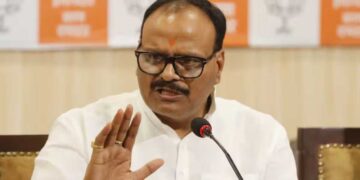 घुसपैठियों में भगदड़ मची है, SIR पर हो रही सियासत को लेकर ब्रजेश पाठक का विपक्ष पर हमला, बोले- संभावित हार से डर रहे हैं