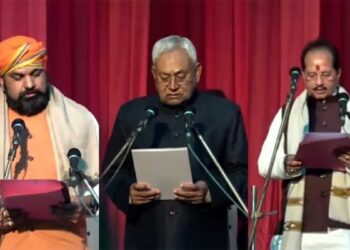 नीतीश कुमार ने 10वीं बार ली बिहार के CM पद की शपथ, सम्राट चौधरी और विजय सिन्हा बने डिप्टी सीएम