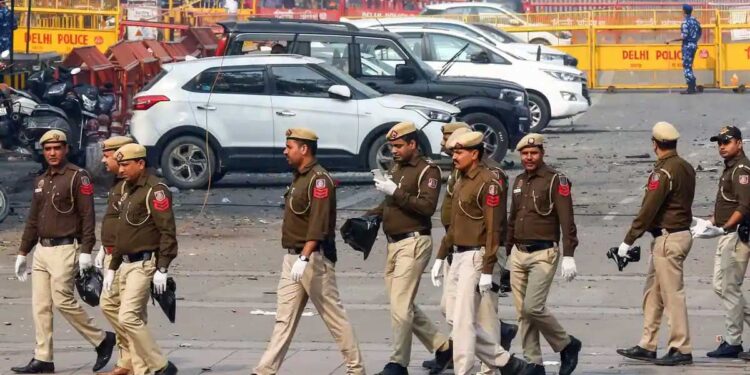 दिल्ली ब्लास्ट केस में अब तक 6 गिरफ्तार, डॉ. शाहीन और मुजम्मिल समेत 4 आरोपी NIA रिमांड पर, खुलेंगे कार धमाकों के राज