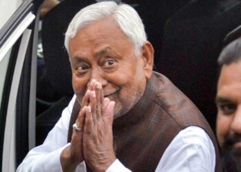 नीतीश कुमार ने CM पद से इस्तीफा दिया, राज्यपाल को सौंपा NDA का समर्थन पत्र, 10वीं बार कल लेंगे शपथ