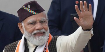 PM मोदी बोले- आत्मनिर्भर भारत का रास्ता वोकल फॉर लोकल से होगा तय, उत्तराखंड को बनाएंगे 'स्पिरिचुअल कैपिटल ऑफ द वर्ल्ड'