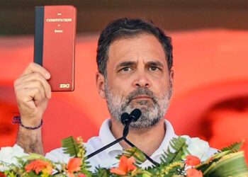 चुनाव आयोग को बदनाम कर रहे राहुल गांधी, जजों और ब्यूरोक्रेट्स समेत 272 हस्तियों ने लिखा ओपन लेटर, ECI पर सुनियोजित हमले का आरोप
