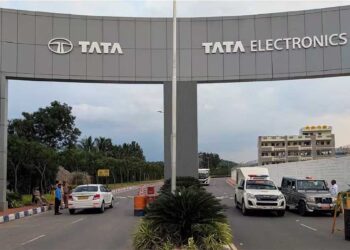 छंटनी के बीच टाटा ग्रुप की गुड न्यूज, Tata Electronics में 15000 लोगों को मिलेगी नौकरी, होसुर प्लांट में होगी हायरिंग