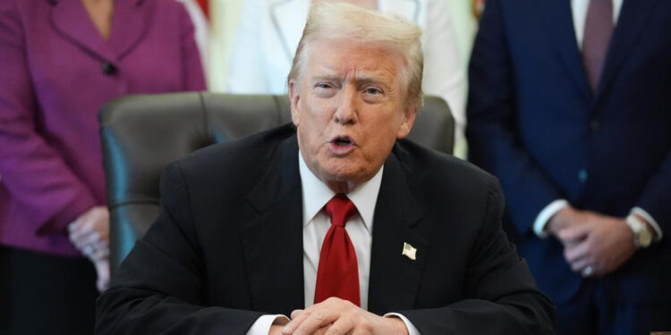 अमेरिका में महंगाई का दबाव, डोनाल्ड ट्रंप का बड़ा फैसला, बीफ, कॉफी सहित 200 से अधिक चीजों से हटाया टैरिफ