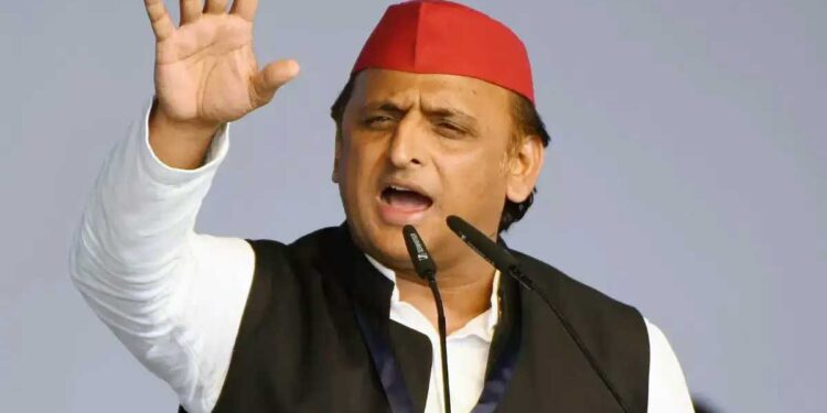 अपना चेहरा न पोंछा गया आपसे..., कोडीन सिरप कांड पर अखिलेश का CM योगी को शायराना जवाब, बोले- कोडीन भैया पर चलाओ बुलडोजर