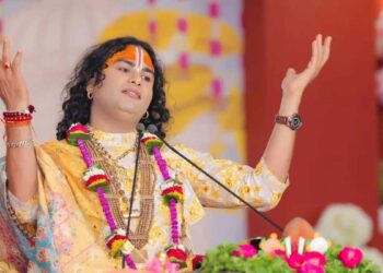 अनिरुद्ध आचार्य पर केस दर्ज करने का आदेश, याचिकाकर्ता बोलीं- मैंने संकल्प लिया था कि मुकदमा दर्ज करवाकर ही रहूंगी