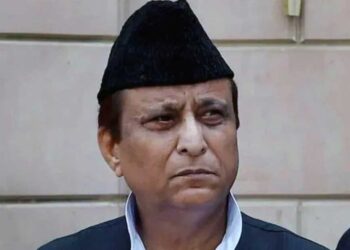 जेल में बंद आजम खान की बिगड़ी तबीयत, इलाज से किया इनकार, फर्जी पैन कार्ड मामले में काट रहे हैं सजा