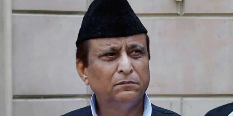 जेल में बंद आजम खान की बिगड़ी तबीयत, इलाज से किया इनकार, फर्जी पैन कार्ड मामले में काट रहे हैं सजा