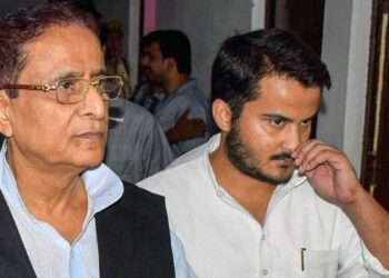आजम खान पर टूटा दुखों का पहाड़, भाभी का इंतकाल, बेटे अब्दुल्लाह समेत 4 घंटे की परोल की मांग