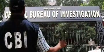 साइबर ठगी में बैंक वाले ही निकले मास्टरमाइंड, CBI ने लेडी मैनेजर समेत दो अफसरों को दबोचा, ऐसे कर रहे थे खेला