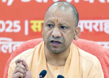 यूपी में अवैध घुसपैठियों की अब खैर नहीं, CM योगी के निर्देश पर सड़कों पर उतरी पुलिस, असम कनेक्शन पर हड़कम्प