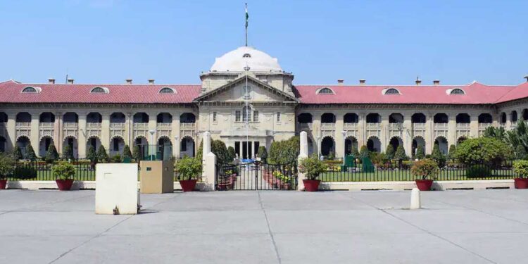 यूपी पंचायत चुनावों में NOTA और बैलेट पेपर पर नाम की मांग, हाईकोर्ट में जनहित याचिका दाखिल